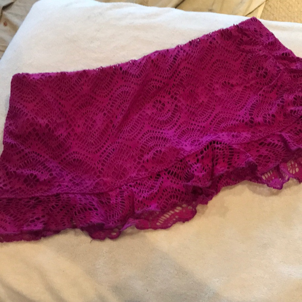 Becca Swim Bottoms Berry Crochet Sz 1x